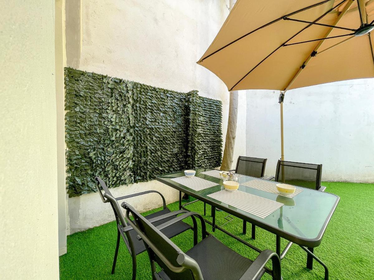 Apartamento Soho Modern 55Sqm Studio With Secret Garden Atenas Exterior foto