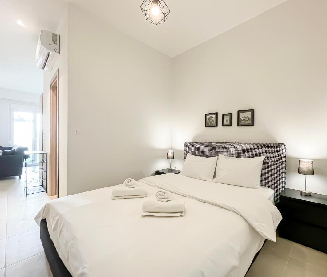 Apartamento Soho Modern 55Sqm Studio With Secret Garden Atenas Exterior foto