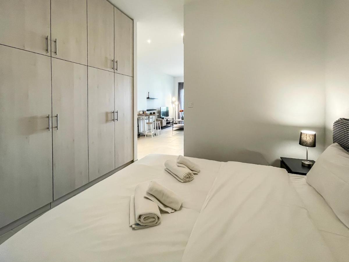 Apartamento Soho Modern 55Sqm Studio With Secret Garden Atenas Exterior foto